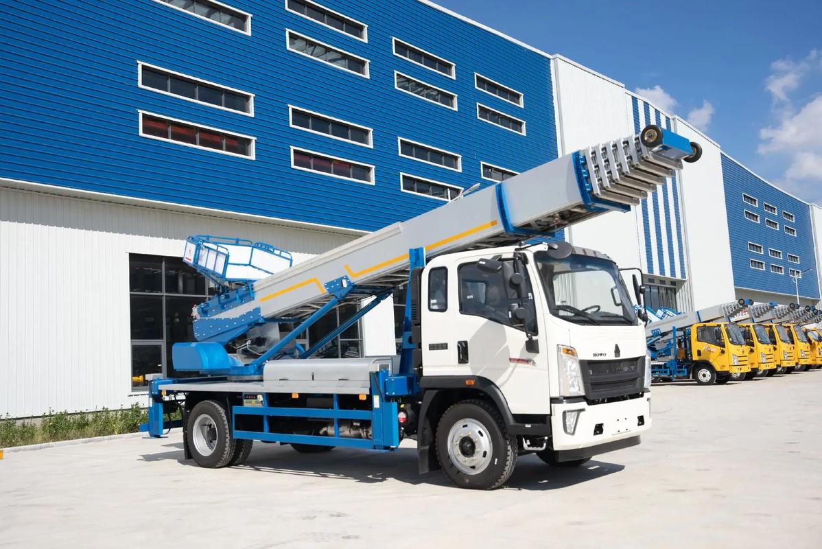 赤城县出租云梯车高空作业车 建筑垃圾搬运